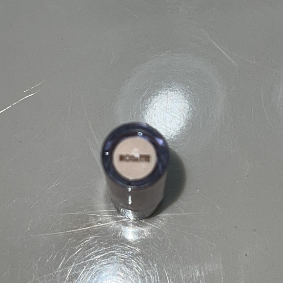 Manna Kadar Lip Gloss- Rossette color - Picture 4 of 6